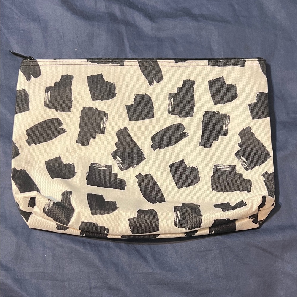 Thirty-One Black and White Pouch